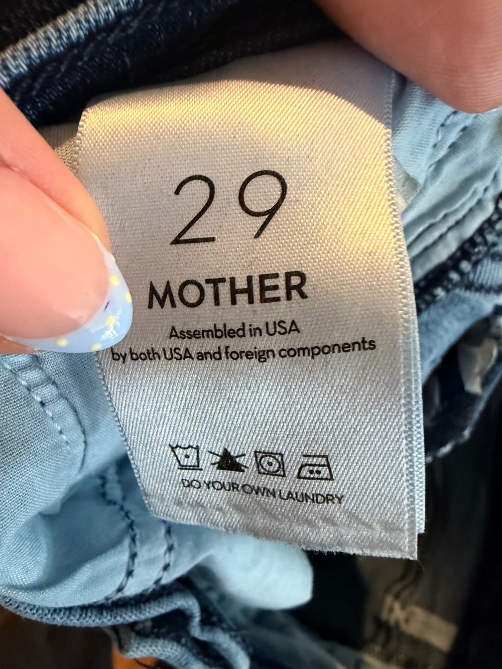 MOTHER The Weekender Fray in Mint Condition Rinse Jeans 29 - Picture 7 of 14